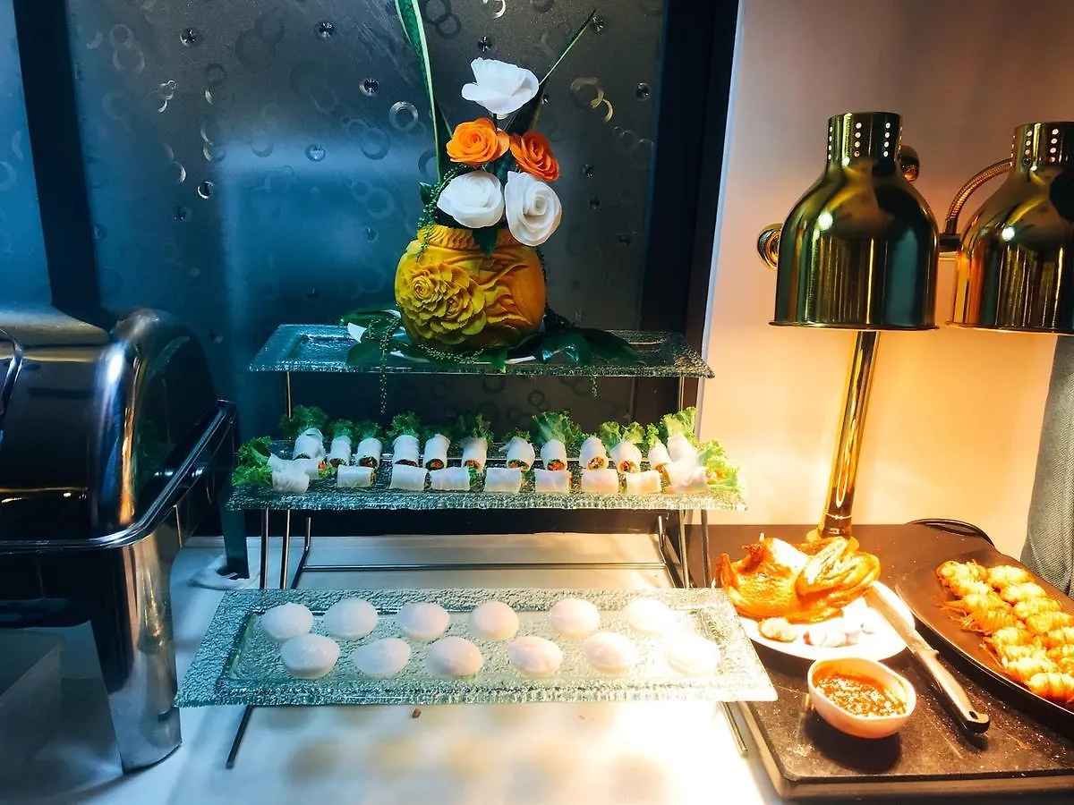 Ritzy Boutique Hotel Da Nang Beach