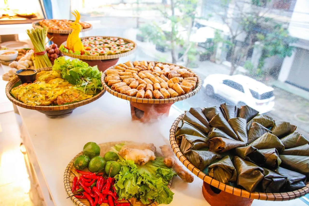 Ritzy Boutique Hotel Da Nang Beach