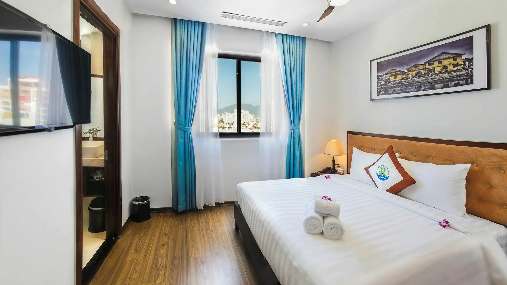 ****  Ritzy Boutique Hotel Da Nang Beach Vietnam